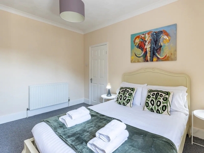 2 Bed Flat, Oxford Avenue, SO14