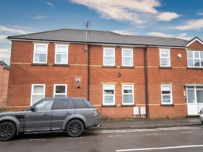 2 Bedroom Apartment Eastleigh Hampshire