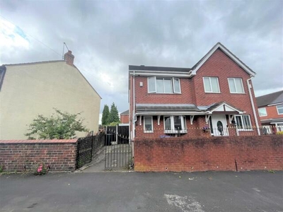 2 Bedroom House Newcastle Under Lyme Staffordshire