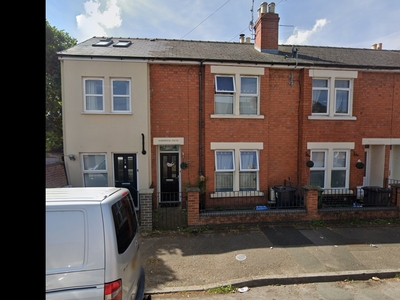 3 Bed Terraced House, Knowles Road, GL1