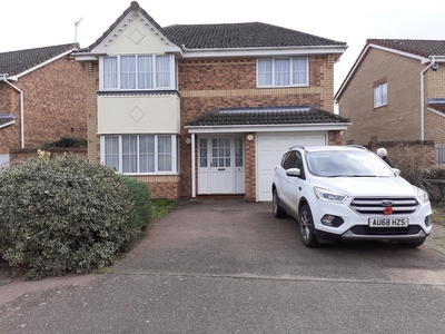 4 Bed Detached House, Falcon Way, IP28