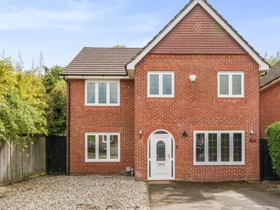 4 Bed House For Sale in Basingstoke, Hampshire, RG22 - 5003097