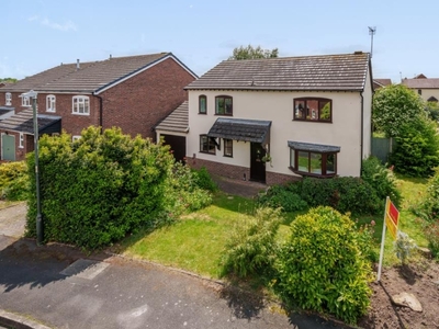 4 Bed House For Sale in The Oaklands, Droitwich, WR9 - 5023460