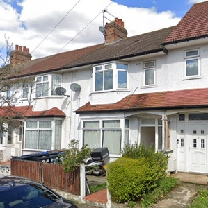 St. Barnabas Road, Mitcham - 3 bedroom terraced house