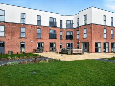 2 Bedroom Retirement Apartment For Sale in Market Harborough, Leicestershire