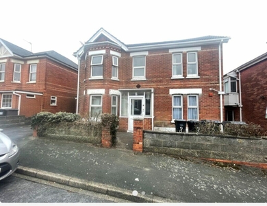 1 bedroom detached house for rent in Crichel Road, Winton, BH9