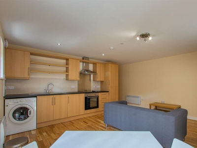 1 bedroom flat for rent in Churchill Way, City Centre, CF10