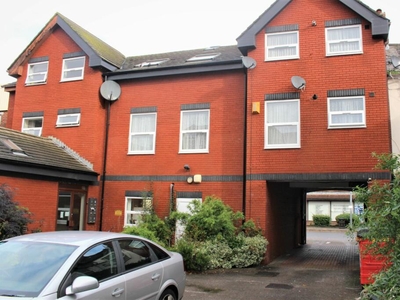 1 bedroom flat for rent in Hamilton Court, Cowbridge Road East, Canton, Cardiff, CF5