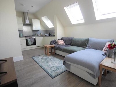 1 Bedroom Flat For Sale In East Grinstead