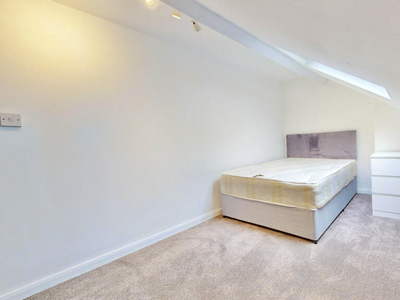 1 bedroom house share for rent in St. Marys Square, Ealing, W5