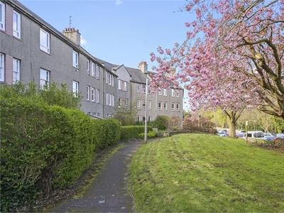 2 bed first floor flat for sale in Warriston