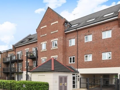 2 Bed Flat/Apartment For Sale in Rickmansworth, Hertfordshire, WD3 - 4871976