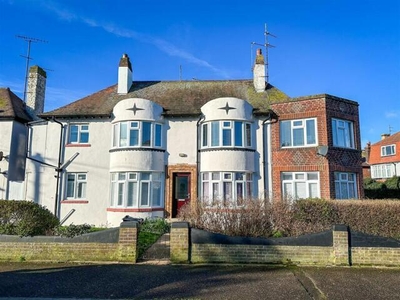 2 Bedroom Apartment Clacton On Sea Essex