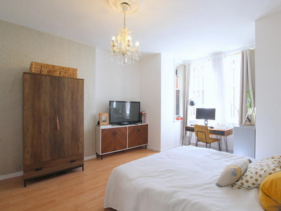2 bedroom apartment for rent in Hornton Street, London, W8