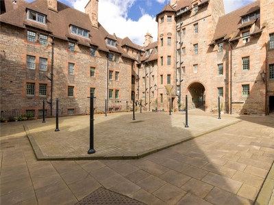 2 bedroom apartment for rent in Well Court, Dean Path, Edinburgh, EH4