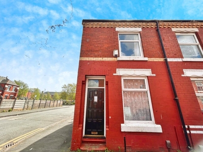 2 bedroom end of terrace house for rent in Newport Street, Manchester, M14