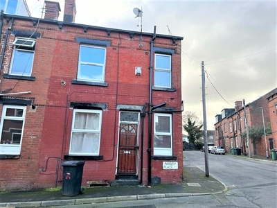 2 bedroom end of terrace house for rent in Paisley Place, Armley, Leeds, LS12