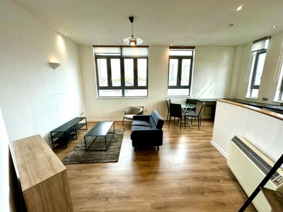 2 bedroom flat for rent in Byron Street, Leeds, West Yorkshire, LS2