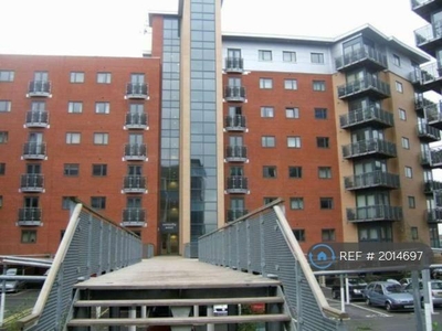 2 bedroom flat for rent in City Walk, Leeds, LS11