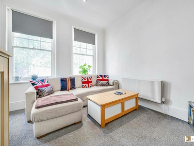 2 bedroom flat for rent in Flat , Castellain Road, London, W9
