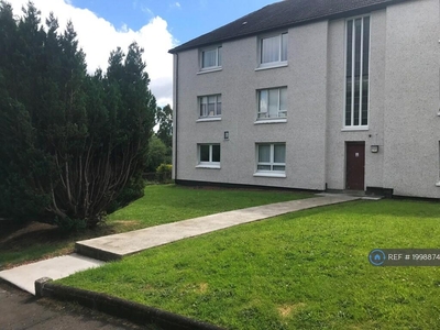 2 bedroom flat for rent in Hutcheson Road, Thornliebank, Glasgow, G46