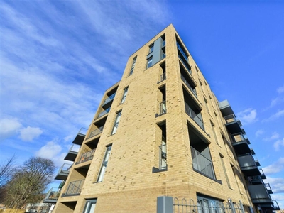 2 bedroom flat for rent in Hythe House, London, N4