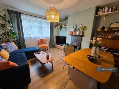 2 bedroom flat for rent in Manchester, Manchester, M20