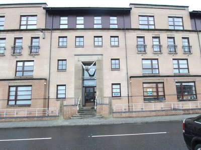 2 bedroom ground floor flat for rent in Malta Terrace, Glasgow, G5