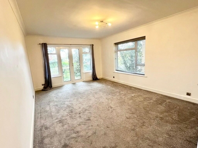 2 bedroom ground floor flat for rent in Mansfield Road, Poole, Dorset, BH14