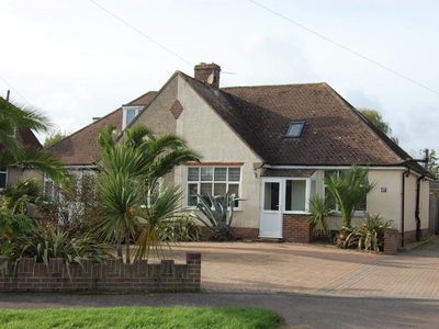 2 bedroom semi-detached bungalow for rent in St. Annes Road, Eastbourne, East Sussex, BN20