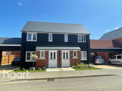 2 bedroom semi-detached house for rent in Foxglove Avenue, Chelmsford, CM1