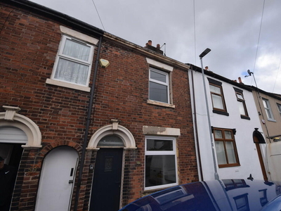 2 bedroom terraced house for rent in Madison Street, Tunstall, Stoke-on-Trent, ST6