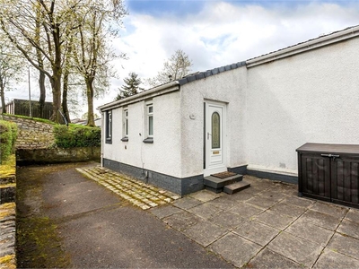 3 bed end terraced house for sale in Erskine