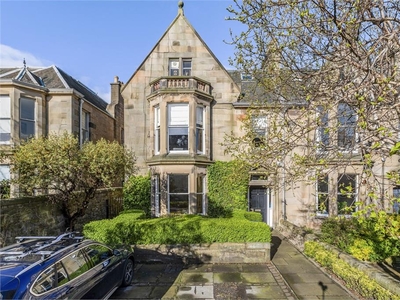 3 bed lower flat for sale in Trinity