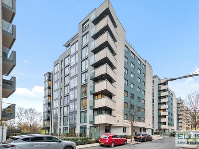 3 bedroom apartment for rent in Kingfisher Heights, Waterside Way, London, N17
