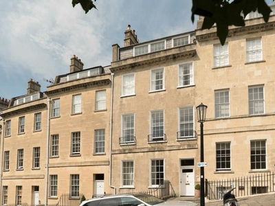 3 bedroom apartment for rent in Lansdown Place West, BA1