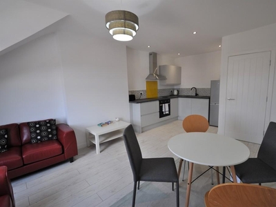 3 bedroom apartment for rent in Loughborough Road, West Bridgford, NG2