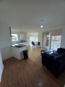 3 bedroom flat for rent in Uncinia House, Colindale Gardens, Lismore Boulevard, NW9