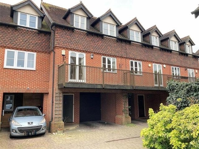 3 Bedroom House Westerham Kent