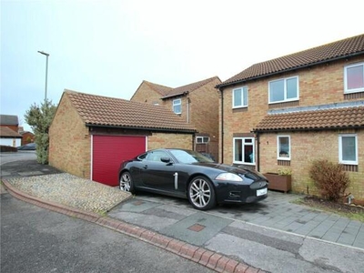 3 Bedroom Semi-detached House For Sale In Lee-on-the-solent, Hampshire