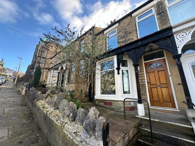 3 bedroom terraced house for rent in Kensington Road, Lancaster, LA1