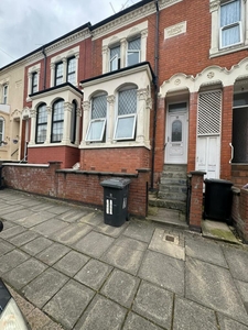 3 bedroom terraced house for rent in Leicester, LE5
