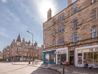 4 bedroom flat for rent in Marchmont Road, Edinburgh, EH9