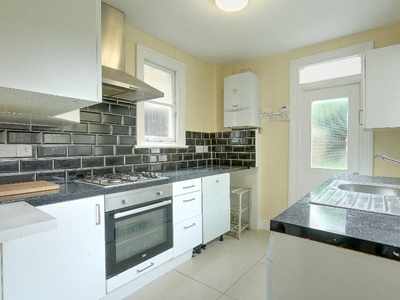 4 bedroom terraced house for rent in Croxted Road, London, SE24