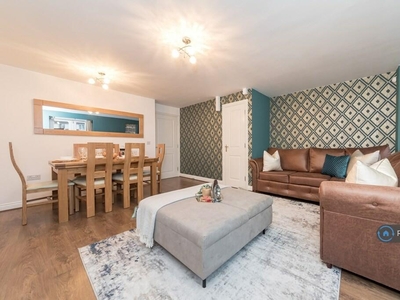 4 bedroom terraced house for rent in Newport Rd, Broughton, MK10