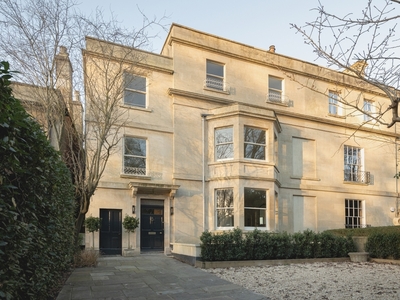 5 bedroom property to let in Springfield Place Lansdown Road BA1