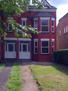 6 bedroom terraced house for rent in Moseley Road, Fallowfield, M14