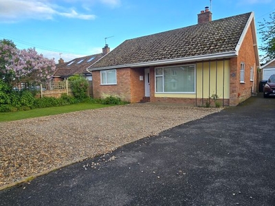 Bungalow to rent in Ellough Road, Beccles NR34