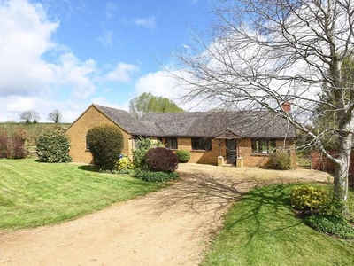 Cottage to rent in Deddington, Banbury OX15