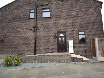 End Of Terrace House to rent - Panters, Swanley, BR8